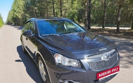 Chevrolet Cruze II, 2012 год, 850 000 рублей, 3 фотография