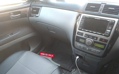 Toyota Ipsum II, 2002 год, 1 700 000 рублей, 3 фотография