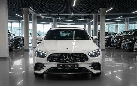 Mercedes-Benz E-Класс, 2023 год, 5 500 000 рублей, 3 фотография