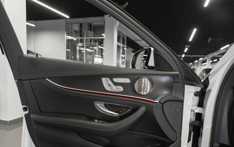 Mercedes-Benz E-Класс, 2023 год, 5 500 000 рублей, 23 фотография