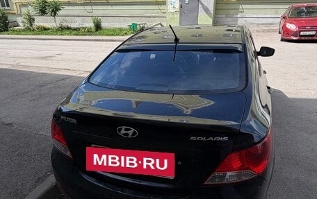 Hyundai Solaris II рестайлинг, 2011 год, 400 000 рублей, 4 фотография
