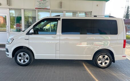 Volkswagen Caravelle T6 рестайлинг, 2017 год, 2 540 000 рублей, 2 фотография
