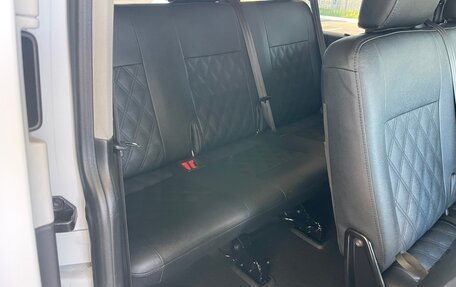 Volkswagen Caravelle T6 рестайлинг, 2017 год, 2 540 000 рублей, 11 фотография