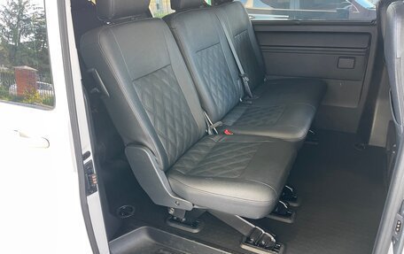 Volkswagen Caravelle T6 рестайлинг, 2017 год, 2 540 000 рублей, 10 фотография