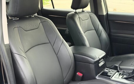 Toyota Land Cruiser Prado 150 рестайлинг 2, 2018 год, 6 370 000 рублей, 27 фотография