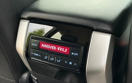Toyota Land Cruiser Prado 150 рестайлинг 2, 2018 год, 6 370 000 рублей, 34 фотография