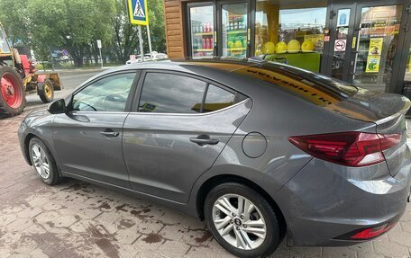 Hyundai Elantra VI рестайлинг, 2019 год, 1 750 000 рублей, 2 фотография