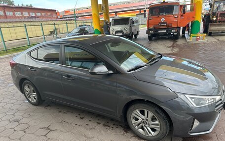 Hyundai Elantra VI рестайлинг, 2019 год, 1 750 000 рублей, 4 фотография