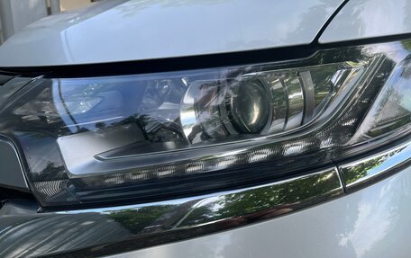 Mitsubishi Outlander III рестайлинг 3, 2016 год, 1 600 000 рублей, 15 фотография