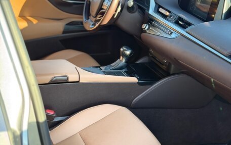Lexus ES VII, 2021 год, 3 900 000 рублей, 9 фотография