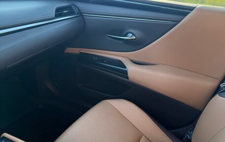 Lexus ES VII, 2021 год, 3 900 000 рублей, 11 фотография