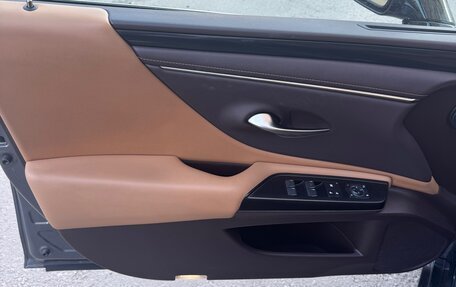 Lexus ES VII, 2021 год, 3 900 000 рублей, 20 фотография