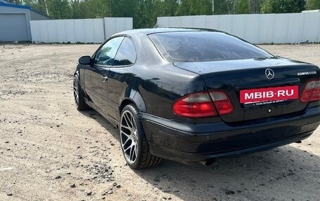 Mercedes-Benz CLK-Класс, 2001 год, 450 000 рублей, 7 фотография