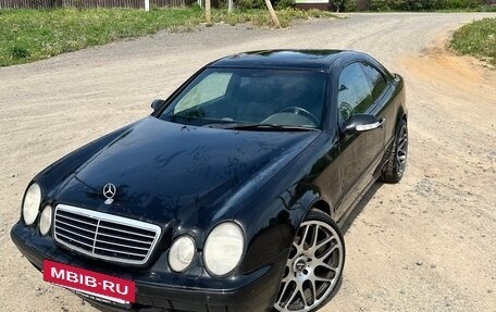 Mercedes-Benz CLK-Класс, 2001 год, 450 000 рублей, 17 фотография