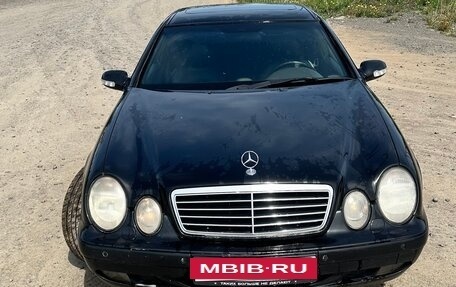 Mercedes-Benz CLK-Класс, 2001 год, 450 000 рублей, 16 фотография