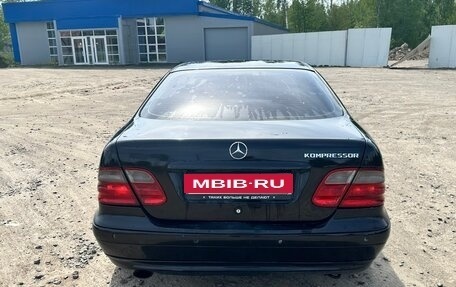 Mercedes-Benz CLK-Класс, 2001 год, 450 000 рублей, 9 фотография