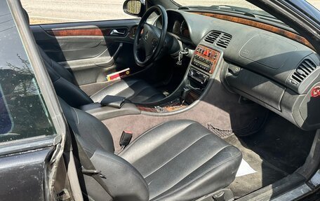 Mercedes-Benz CLK-Класс, 2001 год, 450 000 рублей, 29 фотография