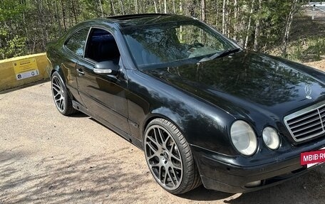Mercedes-Benz CLK-Класс, 2001 год, 450 000 рублей, 28 фотография