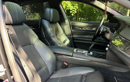 BMW 7 серия, 2012 год, 2 390 000 рублей, 11 фотография