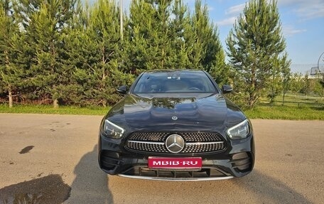 Mercedes-Benz E-Класс, 2022 год, 4 800 000 рублей, 1 фотография