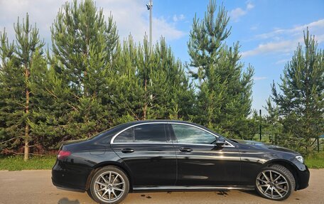 Mercedes-Benz E-Класс, 2022 год, 4 800 000 рублей, 3 фотография