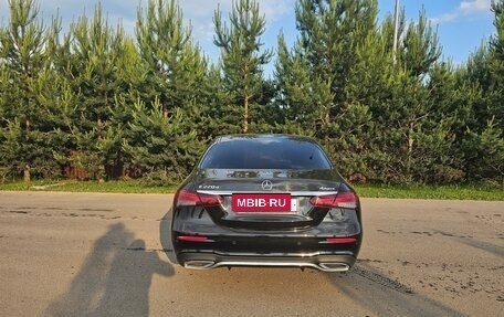 Mercedes-Benz E-Класс, 2022 год, 4 800 000 рублей, 2 фотография