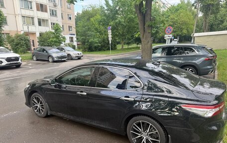 Toyota Camry, 2019 год, 2 600 000 рублей, 5 фотография