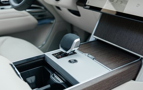 Land Rover Range Rover IV рестайлинг, 2024 год, 18 990 000 рублей, 11 фотография