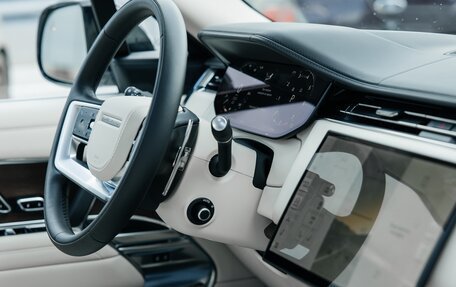 Land Rover Range Rover IV рестайлинг, 2024 год, 18 990 000 рублей, 12 фотография