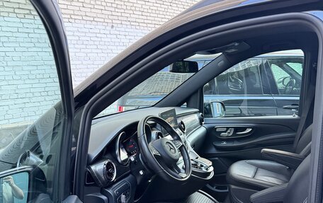 Mercedes-Benz V-Класс, 2019 год, 5 000 000 рублей, 3 фотография