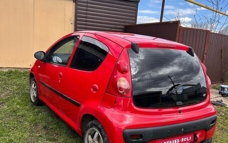 Peugeot 107 I рестайлинг, 2008 год, 410 000 рублей, 4 фотография