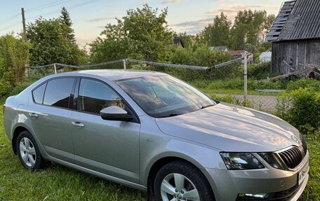 Skoda Octavia, 2018 год, 1 900 000 рублей, 2 фотография