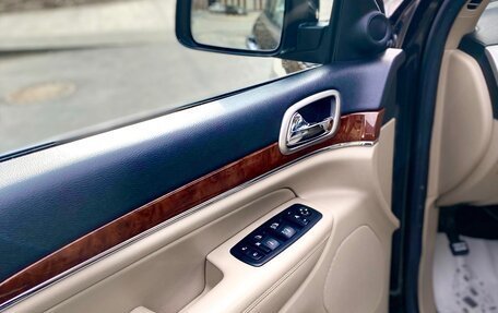 Jeep Grand Cherokee, 2012 год, 1 950 000 рублей, 32 фотография