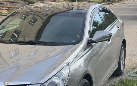 Hyundai Sonata VI, 2012 год, 1 090 000 рублей, 2 фотография