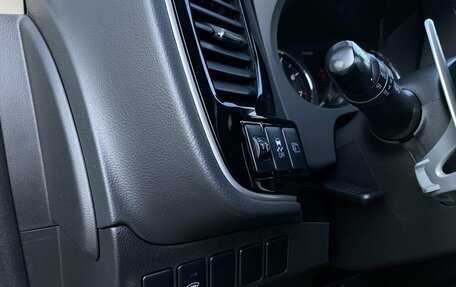 Mitsubishi Outlander III рестайлинг 3, 2015 год, 1 729 000 рублей, 21 фотография