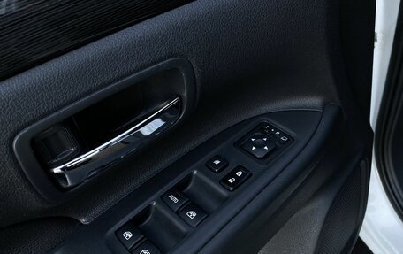 Mitsubishi Outlander III рестайлинг 3, 2015 год, 1 729 000 рублей, 20 фотография