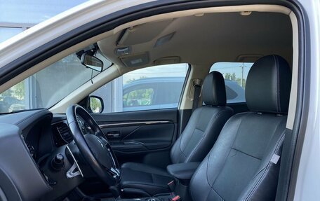 Mitsubishi Outlander III рестайлинг 3, 2015 год, 1 729 000 рублей, 22 фотография