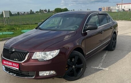 Skoda Superb III рестайлинг, 2010 год, 910 000 рублей, 1 фотография