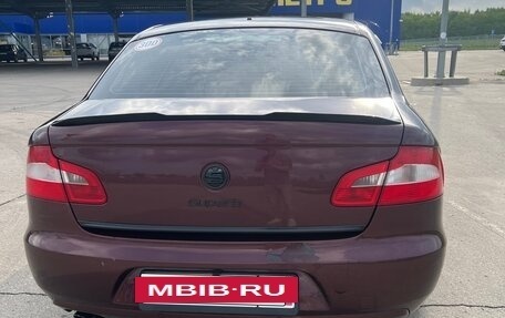 Skoda Superb III рестайлинг, 2010 год, 910 000 рублей, 5 фотография
