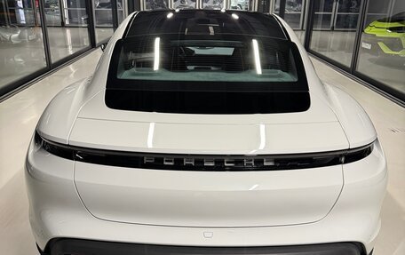 Porsche Taycan I, 2020 год, 12 000 000 рублей, 6 фотография