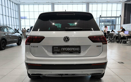 Volkswagen Tiguan II, 2019 год, 3 200 000 рублей, 7 фотография