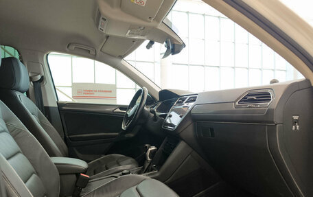 Volkswagen Tiguan II, 2019 год, 3 200 000 рублей, 13 фотография