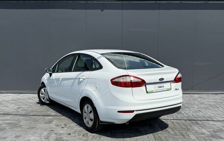 Ford Fiesta, 2015 год, 945 000 рублей, 6 фотография