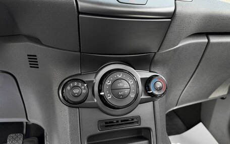 Ford Fiesta, 2015 год, 945 000 рублей, 16 фотография