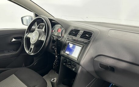 Volkswagen Polo VI (EU Market), 2012 год, 450 000 рублей, 22 фотография