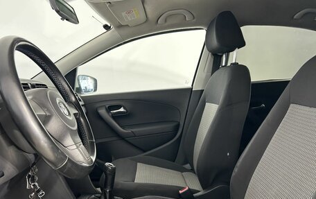 Volkswagen Polo VI (EU Market), 2012 год, 450 000 рублей, 24 фотография