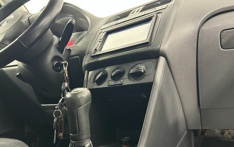 Volkswagen Polo VI (EU Market), 2012 год, 450 000 рублей, 26 фотография