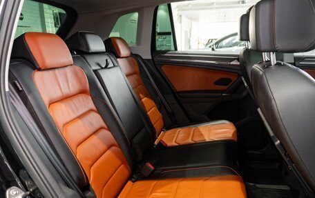 Volkswagen Tiguan II, 2017 год, 2 089 000 рублей, 17 фотография