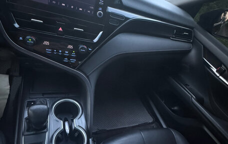 Toyota Camry, 2021 год, 2 700 000 рублей, 4 фотография