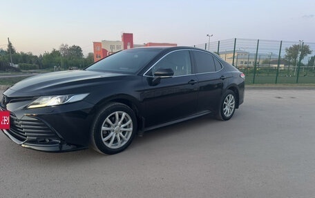 Toyota Camry, 2021 год, 2 700 000 рублей, 1 фотография